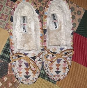 Lowest Price! Minnetonka Slippers NWOT
